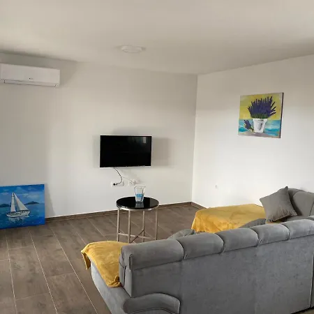 Grgic On The Adress Branka Fucica 96 Apartment