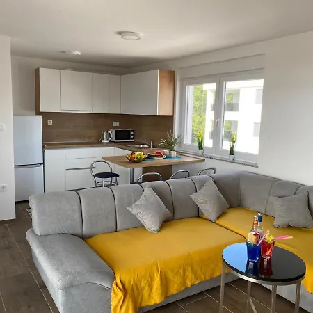 Grgic On The Adress Branka Fucica 96 Apartment