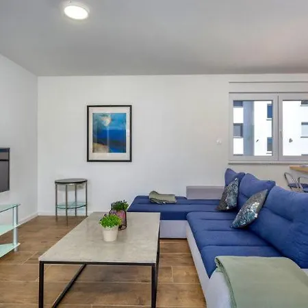 Apartment Grgic On The Adress Branka Fucica 96 *