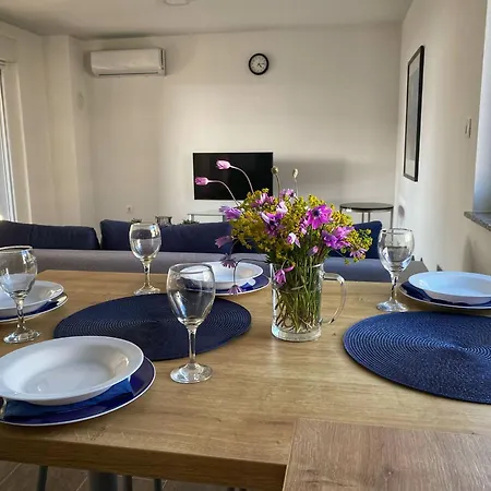 Grgic On The Adress Branka Fucica 96 Appartement Malinska