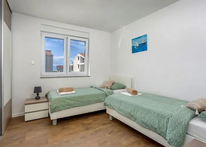 Grgic On The Adress Branka Fucica 96 شقة